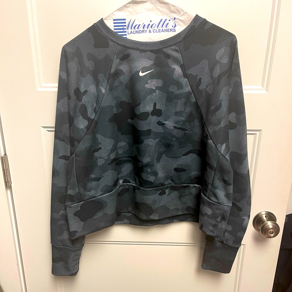 Nike crop sweatshirt